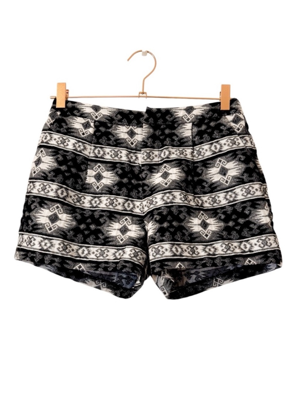 Sam Edelman Prairie Dream Black Gray White Geometric Tribal Print Shorts 2 Cute
